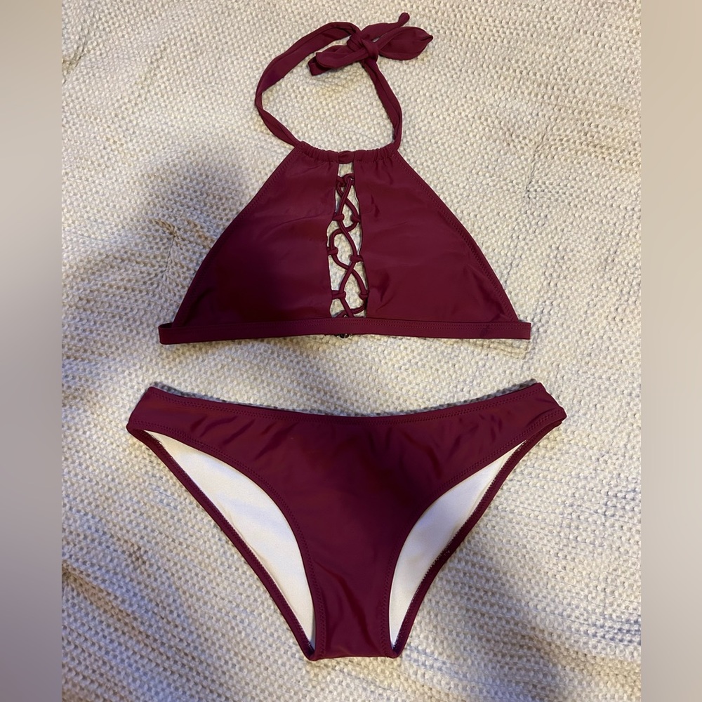 WOMENS BIKINI SET! Brand: Cupshe - Size: Small - Color: Maroon